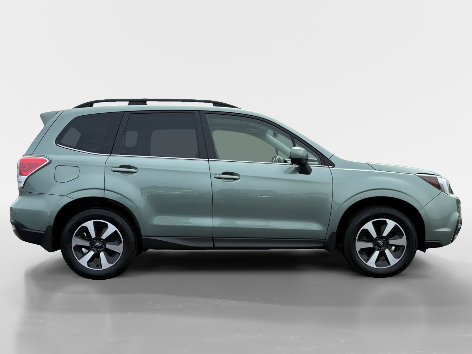 Used 2018 Subaru Forester Limited with VIN JF2SJAJC7JH478358 for sale in Detroit Lakes, Minnesota