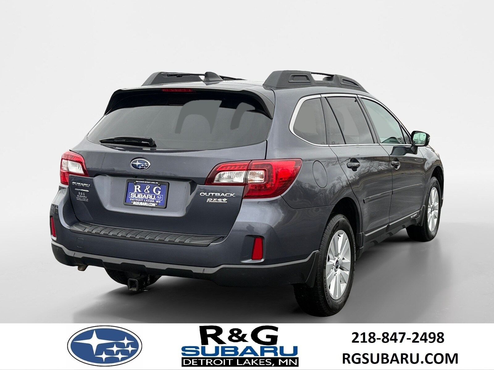2016 Subaru Outback Premium photo 2