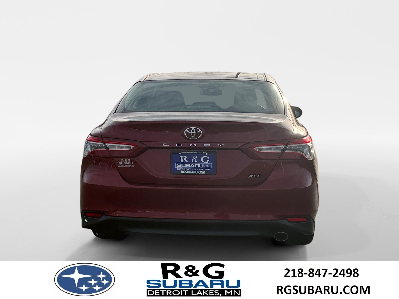 2018 Toyota Camry XLE photo 3