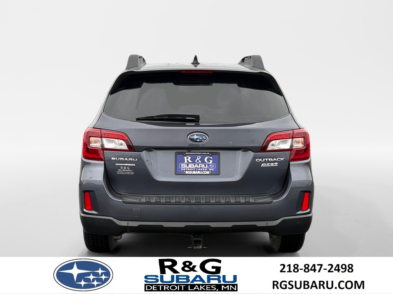 2016 Subaru Outback Premium photo 3