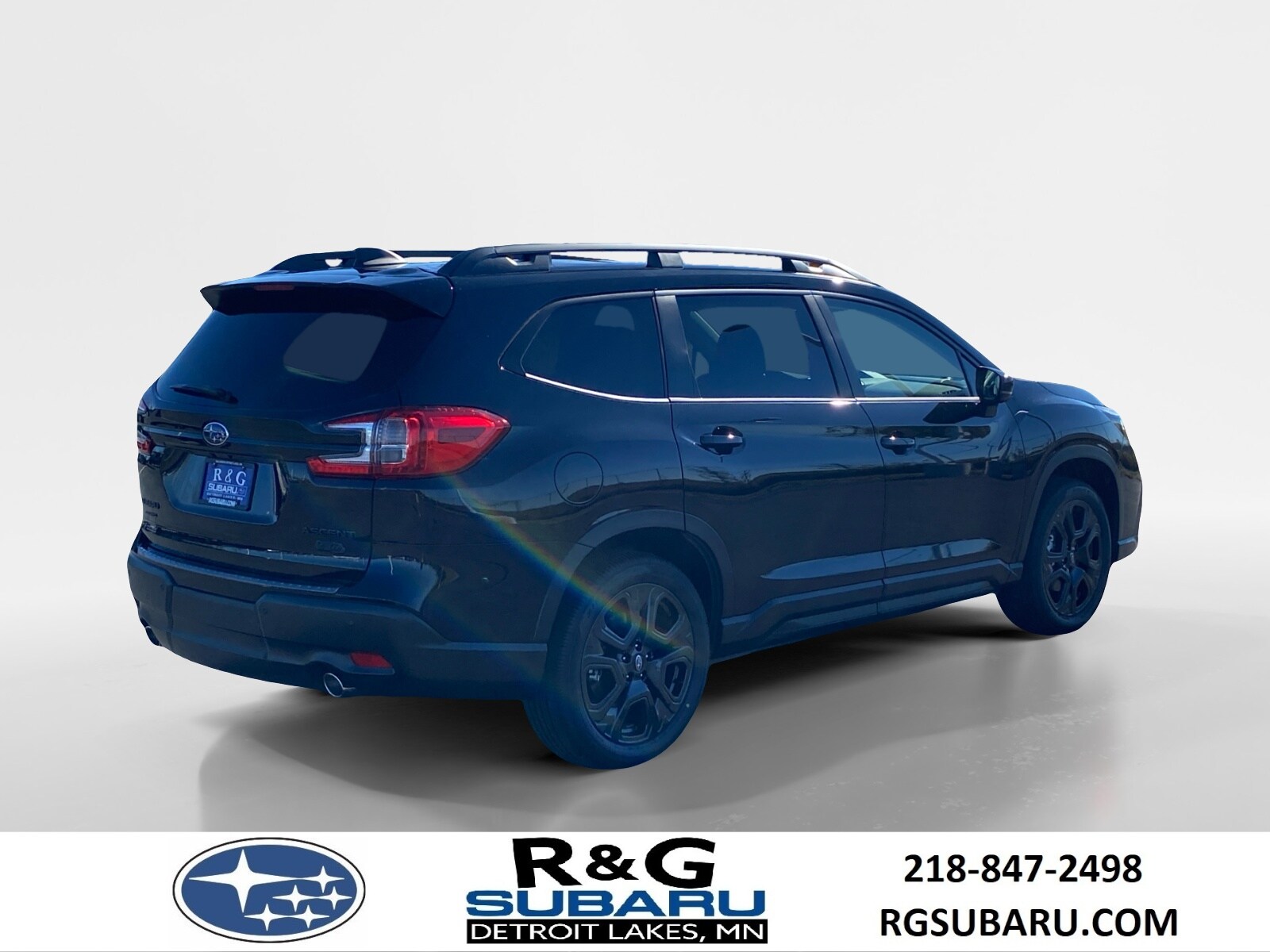 2025 Subaru Ascent Onyx Edition Touring photo 2