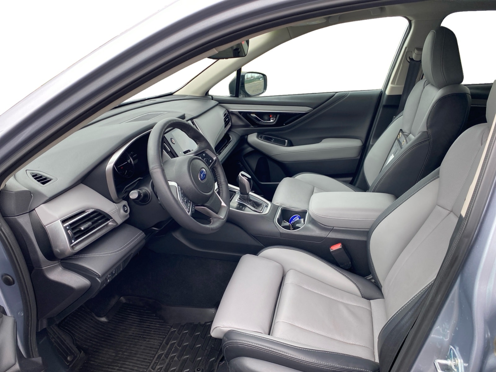 2025 Subaru Outback Limited - Photo 9