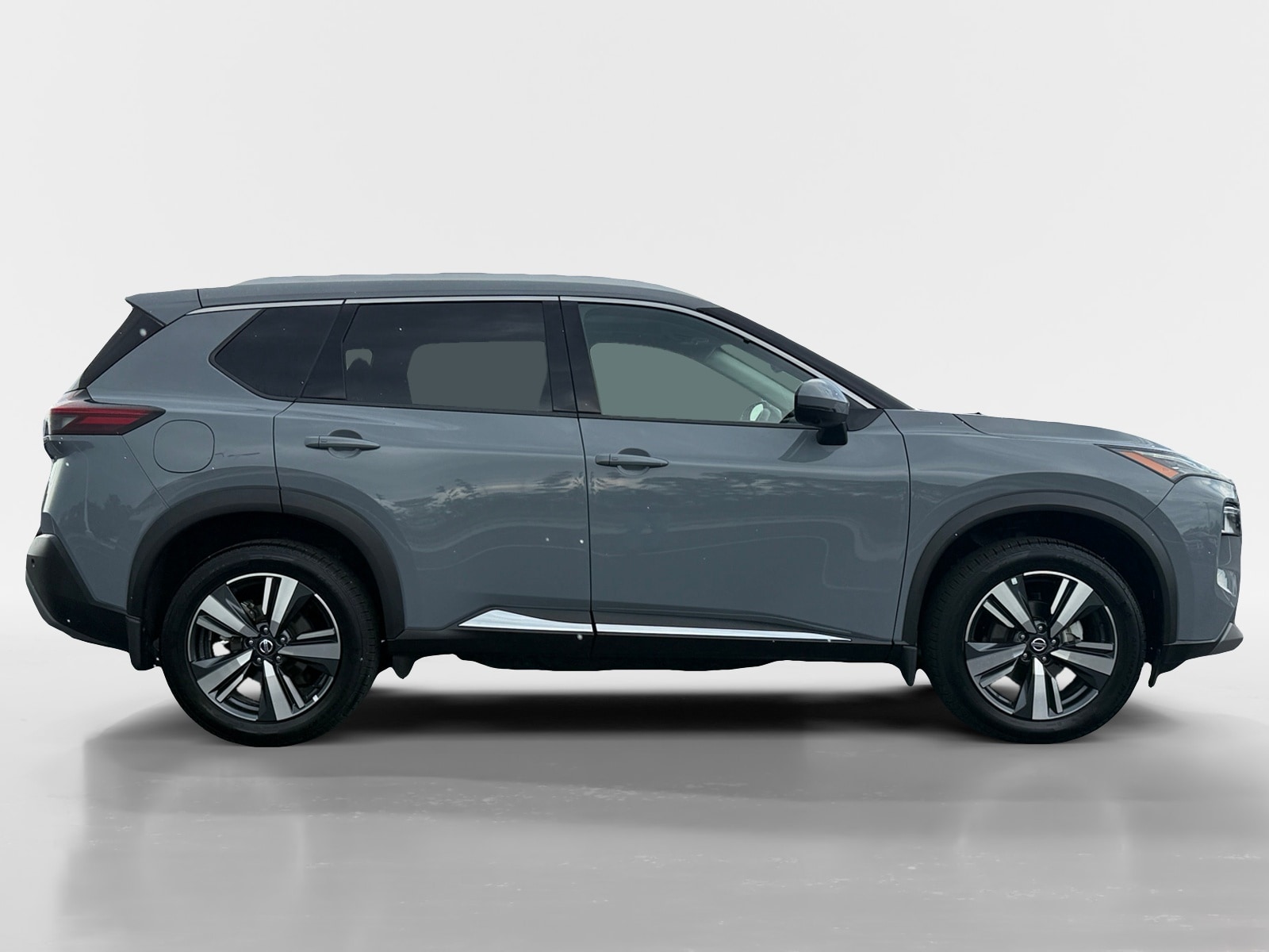 Used 2021 Nissan Rogue SL with VIN 5N1AT3CB3MC747148 for sale in Detroit Lakes, Minnesota