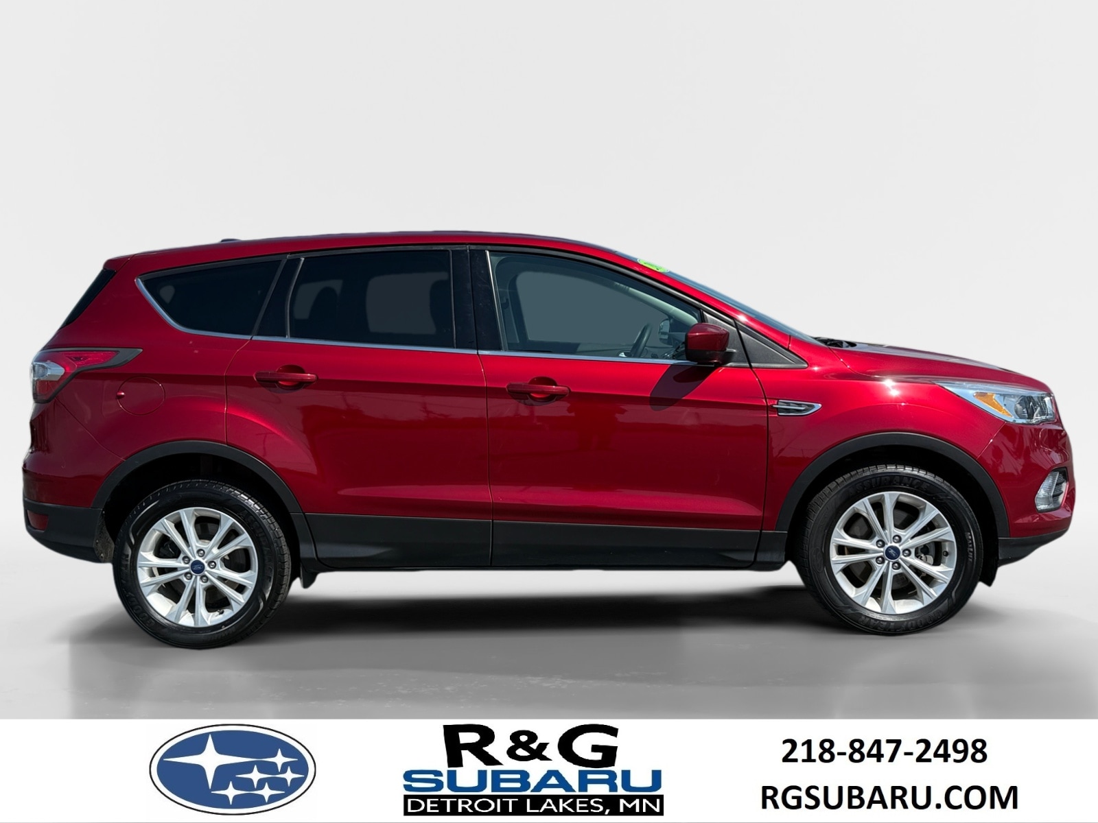 Used 2017 Ford Escape SE with VIN 1FMCU9GD8HUB38190 for sale in Detroit Lakes, Minnesota
