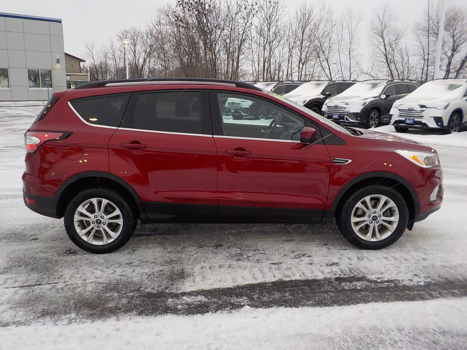 Used 2018 Ford Escape SE with VIN 1FMCU9GD4JUA09983 for sale in Detroit Lakes, Minnesota