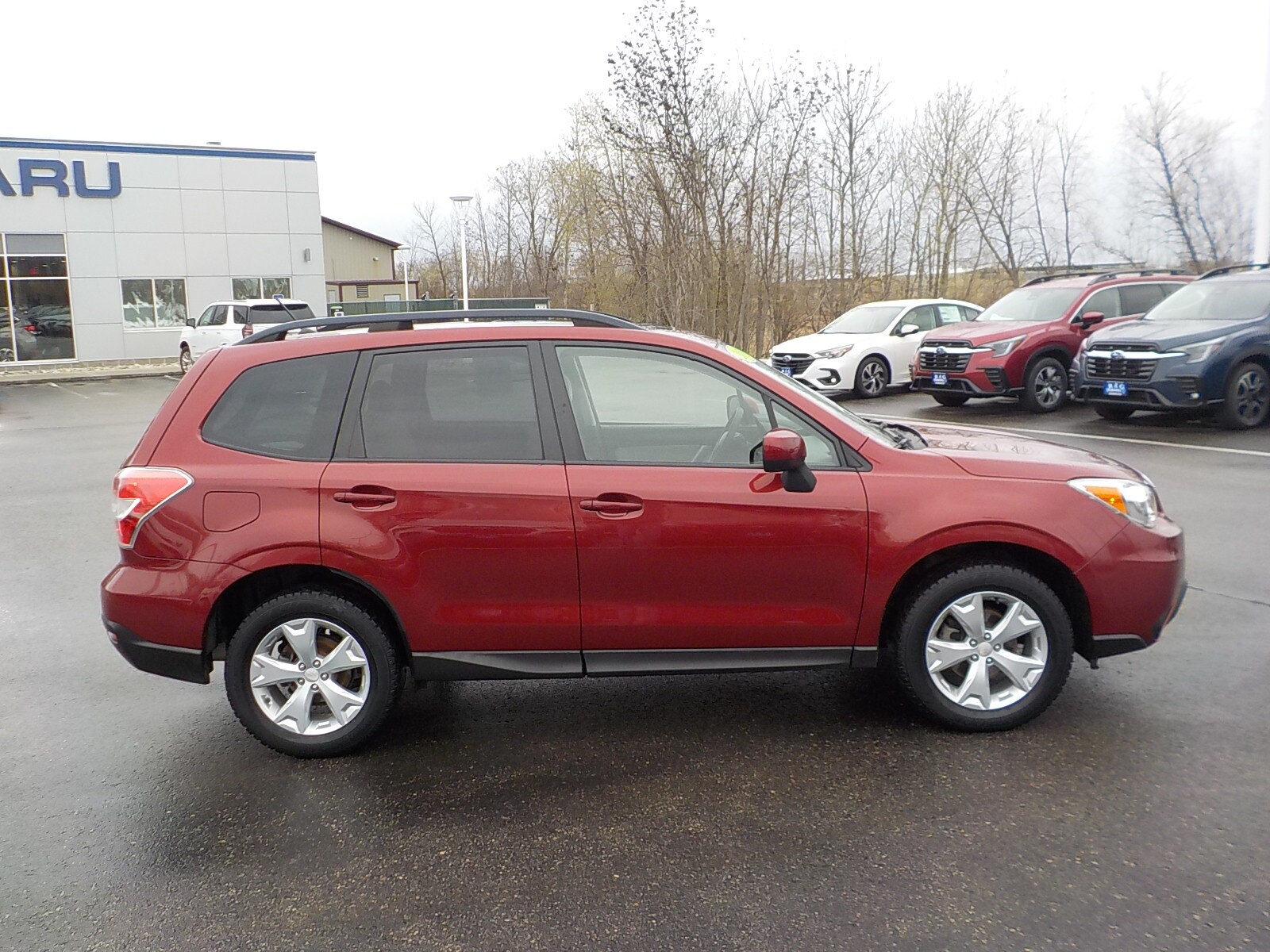 Used 2015 Subaru Forester i Premium with VIN JF2SJADC6FH811362 for sale in Detroit Lakes, Minnesota