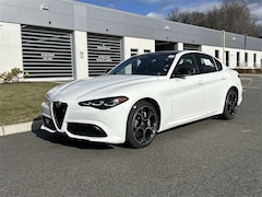 2025 Alfa Romeo Giulia AWD Sedan