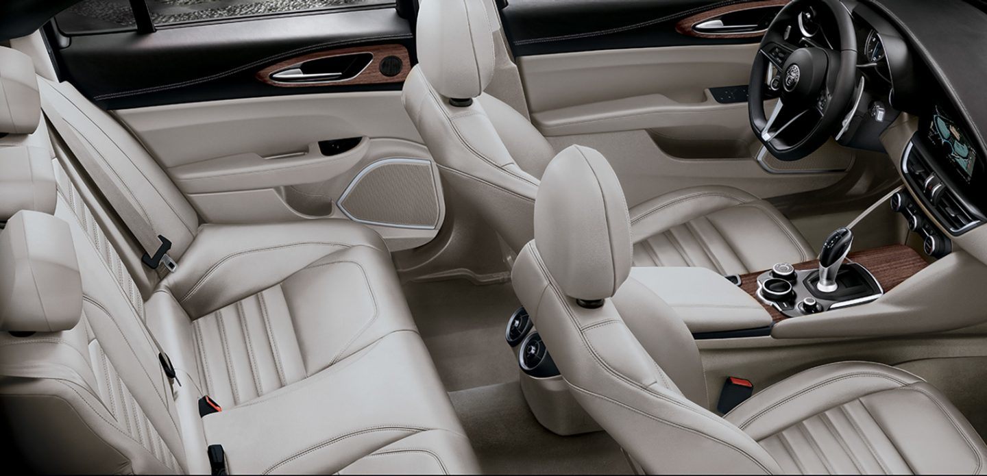2018 Alfa Romeo Giulia Interior