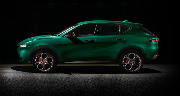 2023 Alfa Romeo Tonale Veloce in Verde green