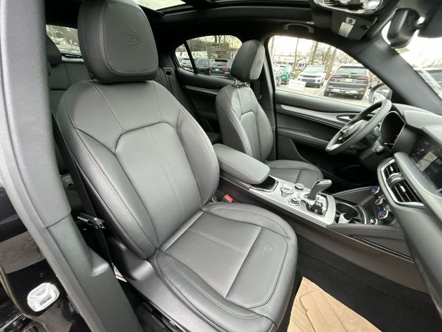 2026 Alfa Romeo Stelvio Base - Photo 15