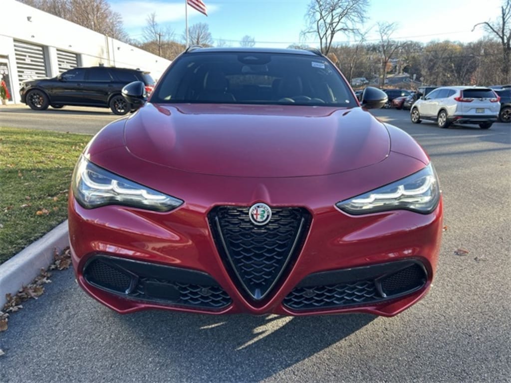 New 2025 Alfa Romeo Stelvio INTENSA AWD Sport Utility