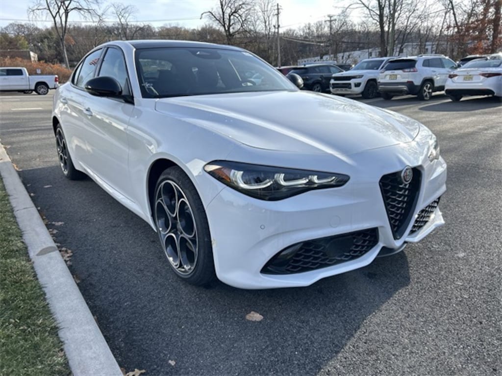 New 2025 Alfa Romeo Giulia AWD Sedan