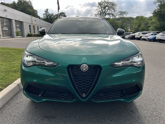 2025 Alfa Romeo Stelvio Sprint Base photo 3