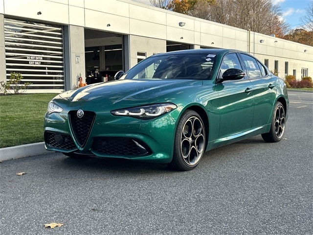 2025 Alfa Romeo Giulia Intensa's photo