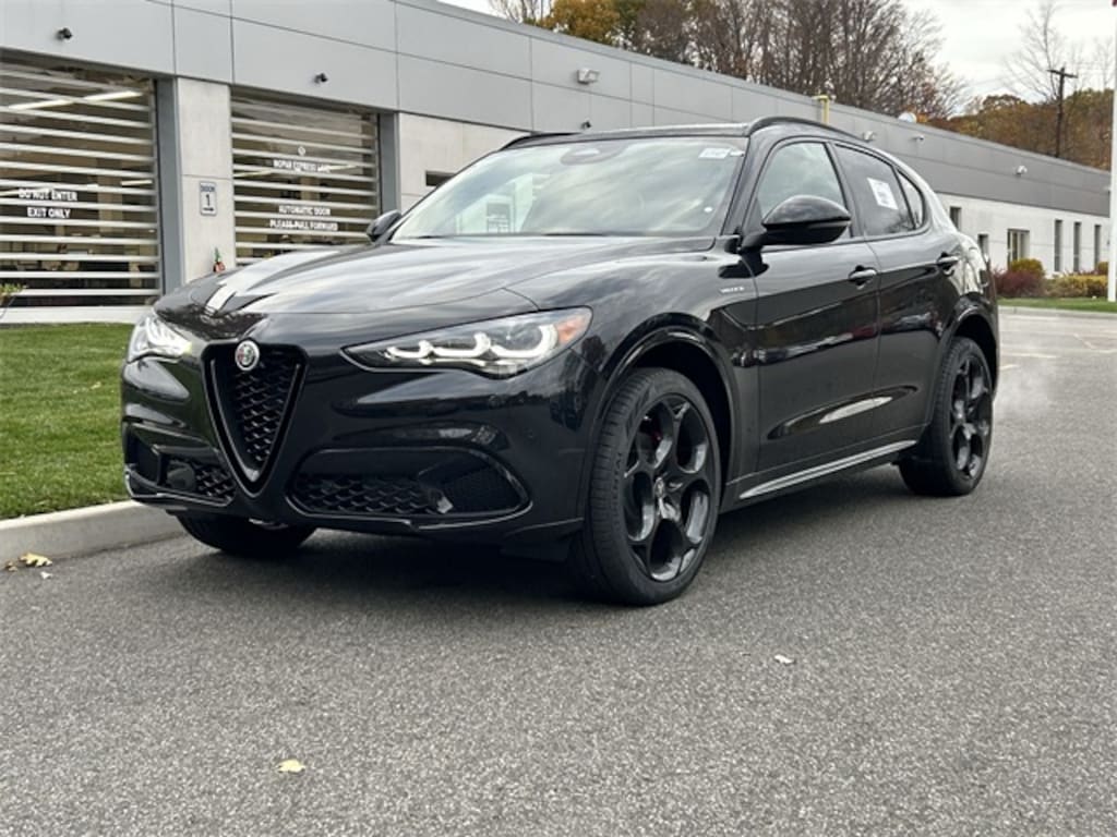 New 2025 Alfa Romeo Stelvio AWD Sport Utility