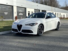 2025 Alfa Romeo Giulia AWD Sedan