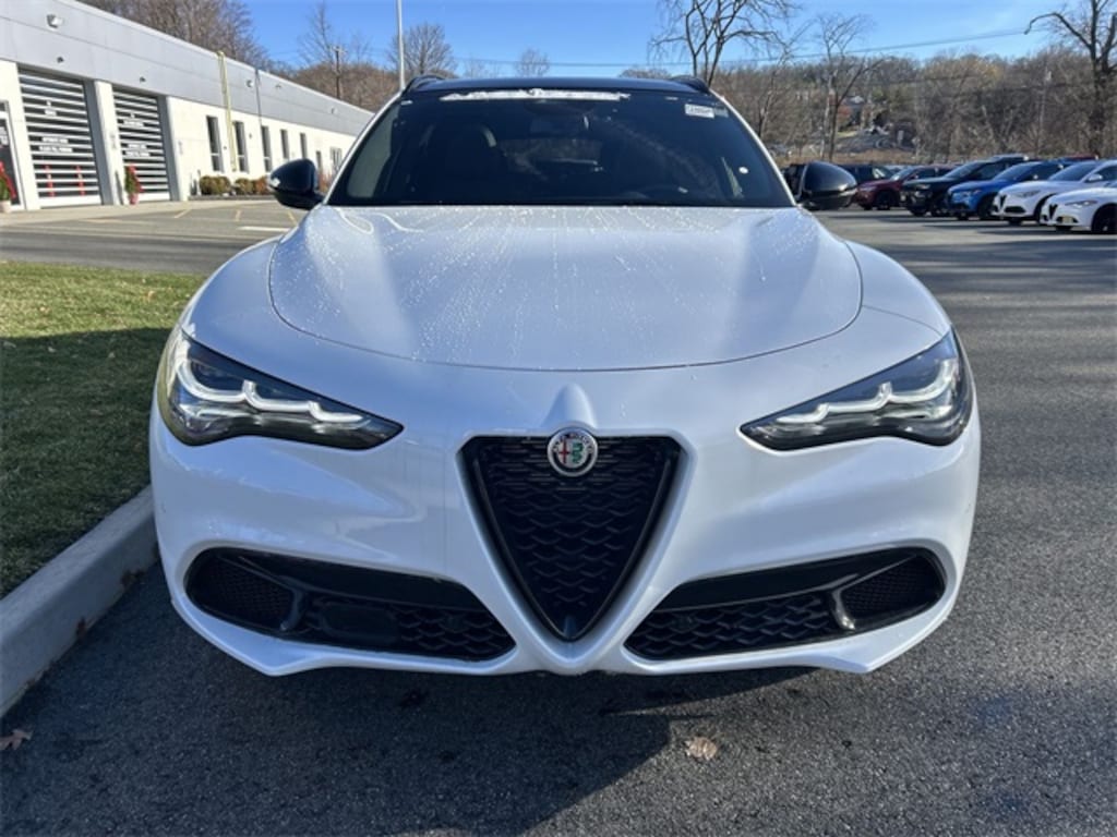 New 2025 Alfa Romeo Stelvio AWD Sport Utility