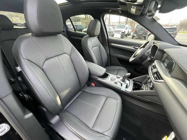 2026 Alfa Romeo Stelvio Base - Photo 15