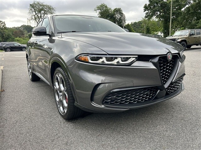 2024 Alfa Romeo Tonale Veloce photo 2