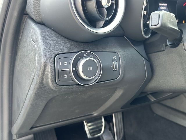 2026 Alfa Romeo Giulia Base - Photo 17