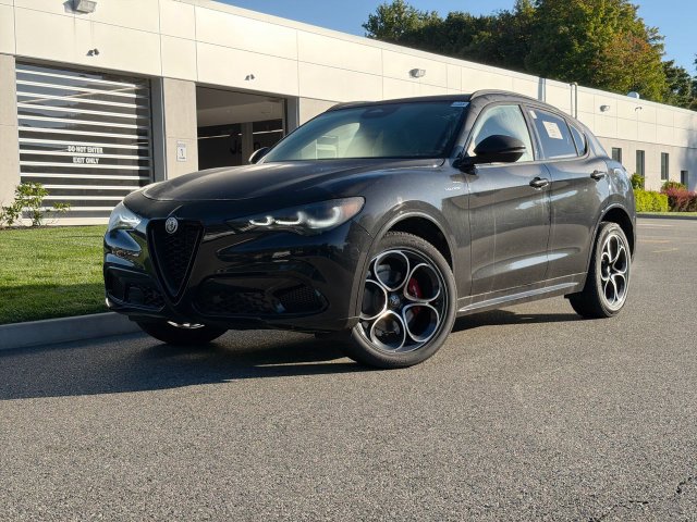  Alfa Romeo Stelvio