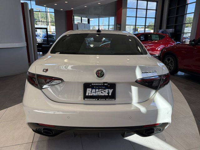 2026 Alfa Romeo Giulia Base - Photo 7