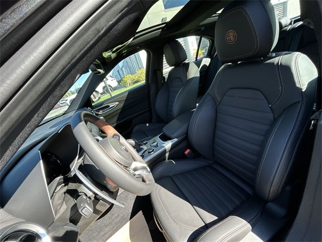 2025 Alfa Romeo Giulia Intensa - Photo 11