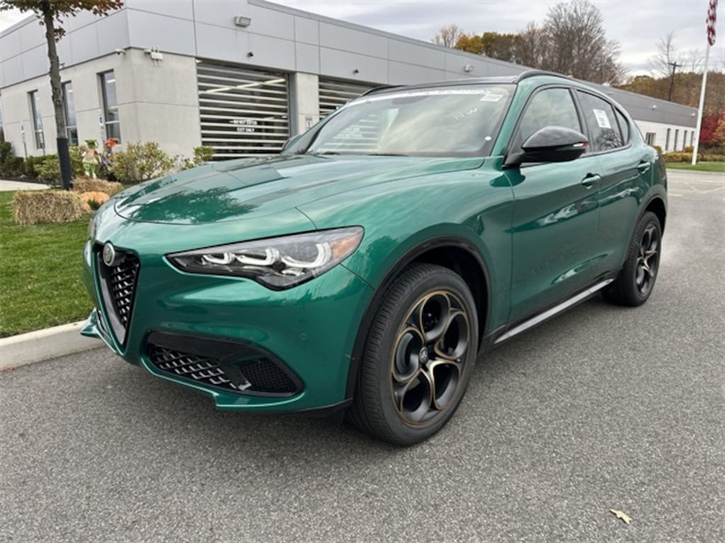 New 2025 Alfa Romeo Stelvio INTENSA AWD Sport Utility