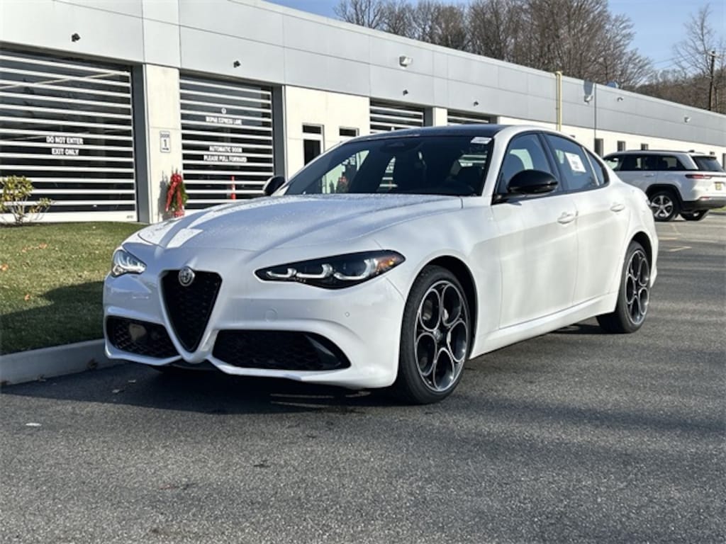 New 2025 Alfa Romeo Giulia AWD Sedan