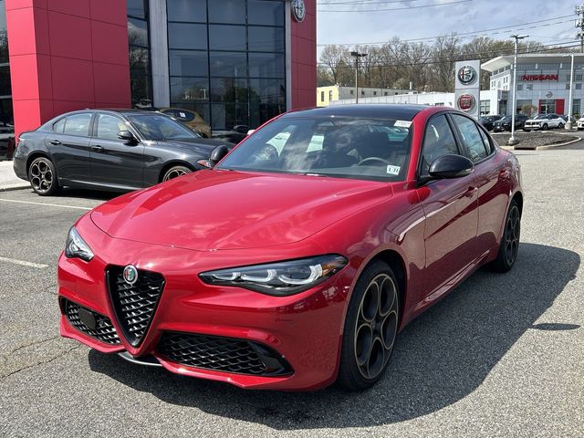 2025 Alfa Romeo Giulia Intensa AWD's photo