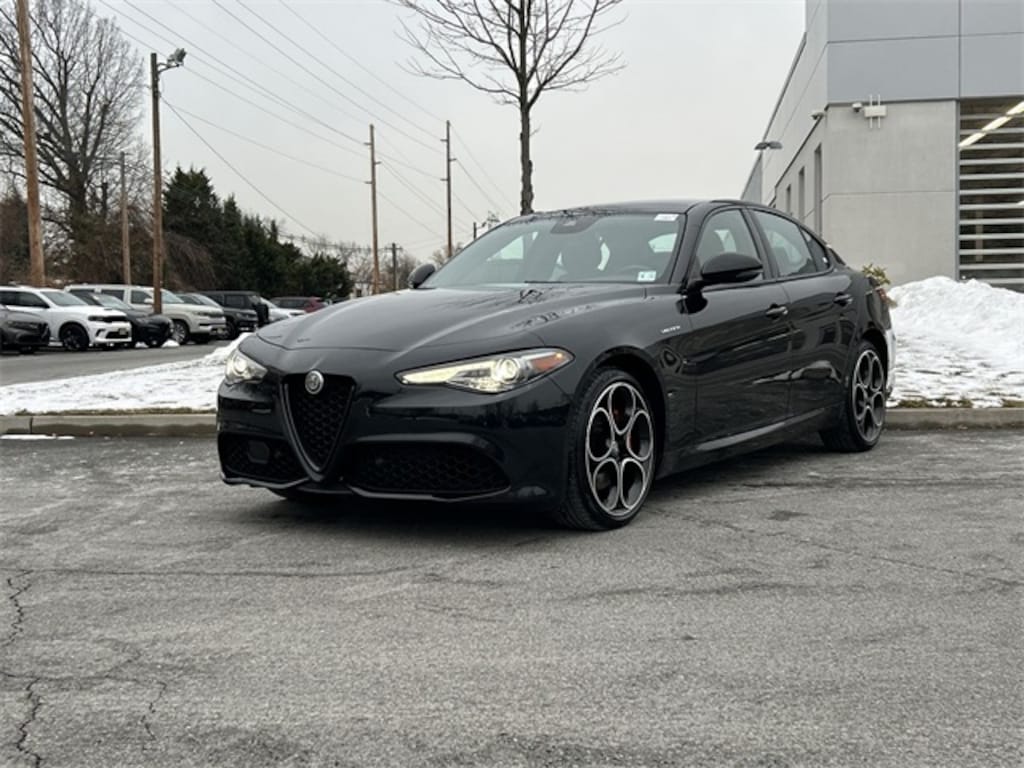 Used 2023 Alfa Romeo Giulia Veloce Sedan