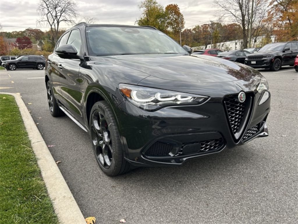 New 2025 Alfa Romeo Stelvio AWD Sport Utility