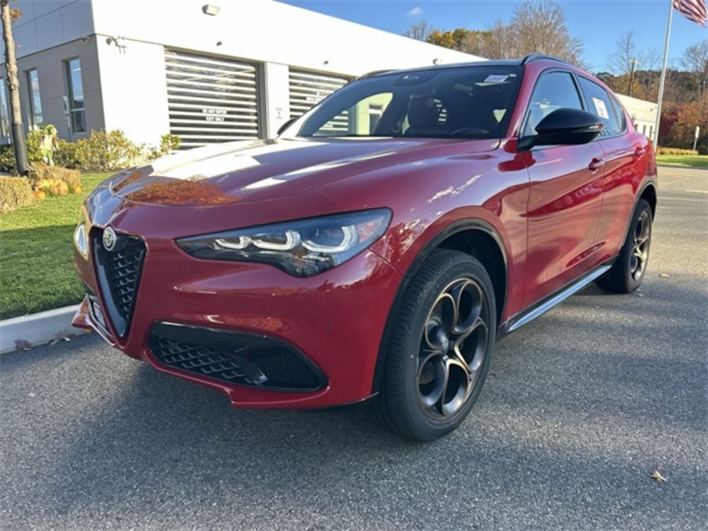 New 2025 Alfa Romeo Stelvio INTENSA AWD Sport Utility