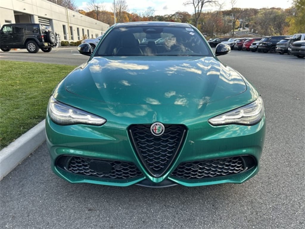 New 2025 Alfa Romeo Giulia INTENSA AWD Sedan
