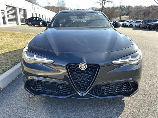 2025 Alfa Romeo Giulia SPRINT photo 3