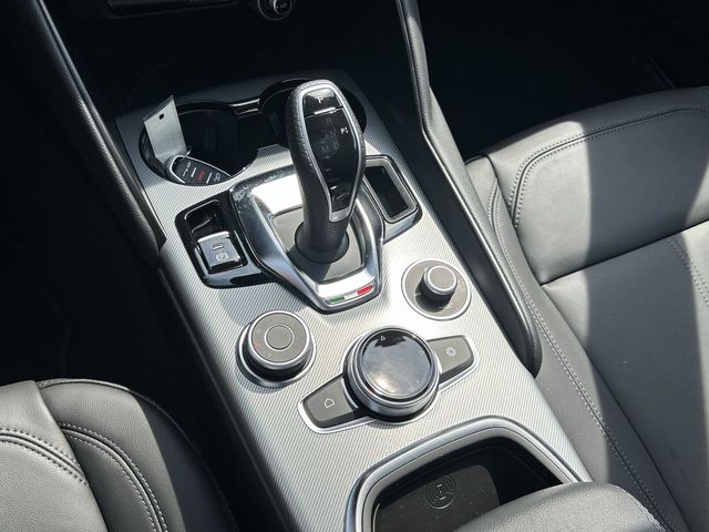 2026 Alfa Romeo Giulia Base - Photo 22
