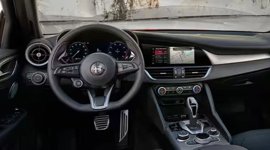 Alfa Romeo Stelvio Interior 