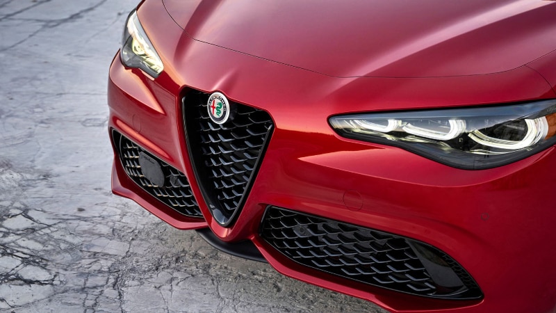 2025 Alfa Romeo Giulia Front Grille 