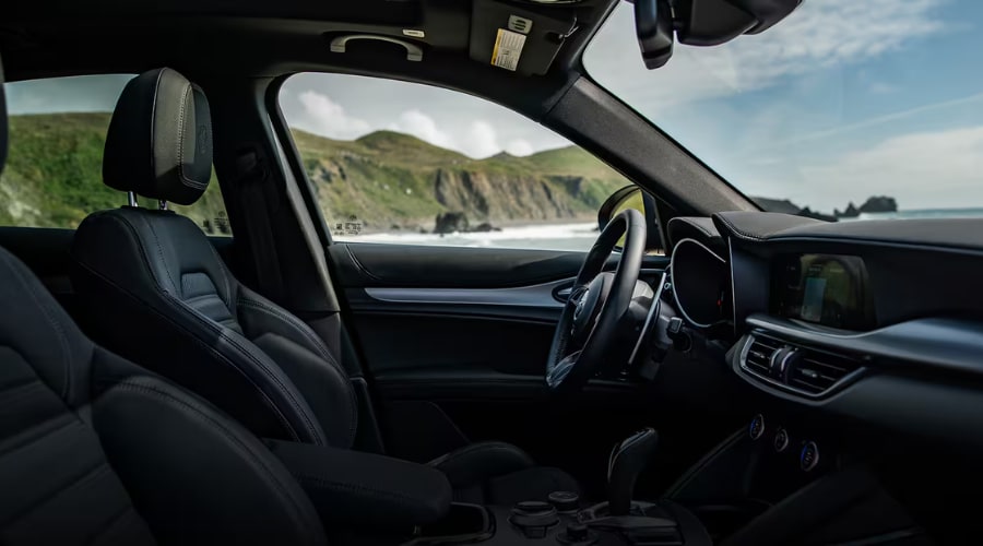 Master your 2026 Alfa Romeo Stelvio digital cluster settings. Learn to map telemetry, switch gauge themes, and set Alfa DNA modes for North Jersey drives.