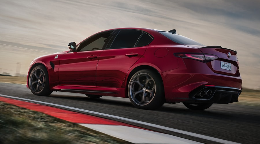 2025 Alfa Romeo performance