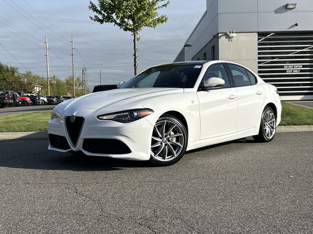 2023 Alfa Romeo Giulia Ti AWD's photo