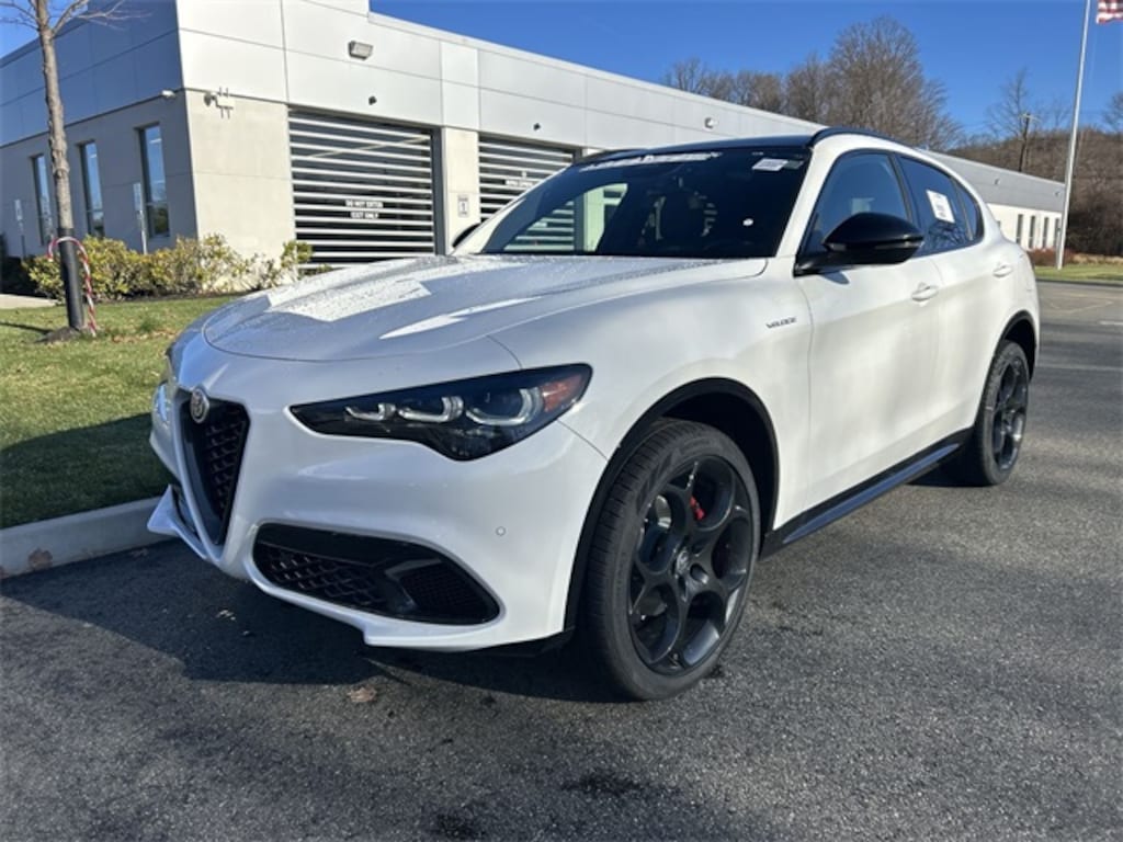 New 2025 Alfa Romeo Stelvio AWD Sport Utility
