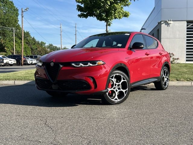 2024 Alfa Romeo Tonale Veloce's photo