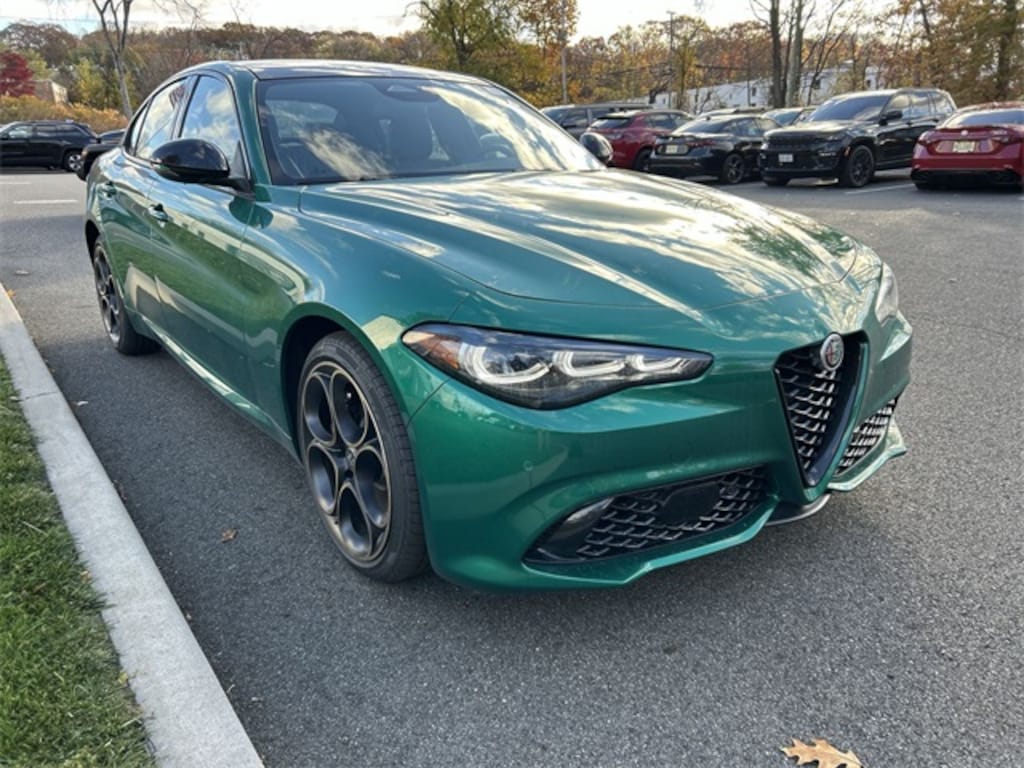 New 2025 Alfa Romeo Giulia INTENSA AWD Sedan