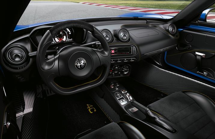 alfa romeo 4c interior