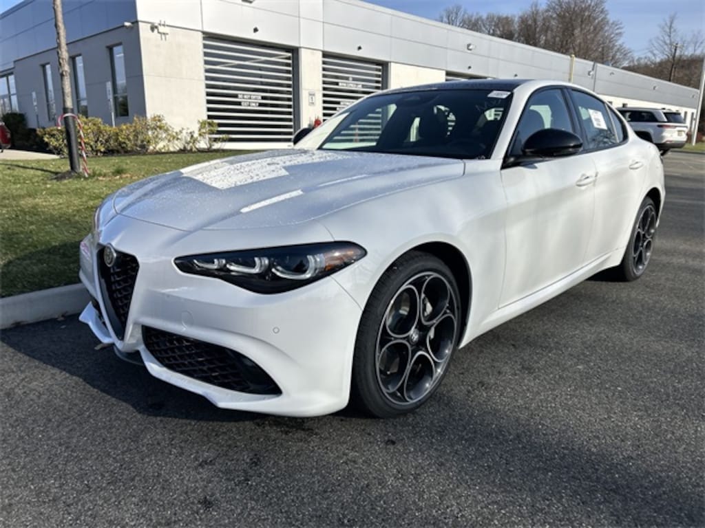 New 2025 Alfa Romeo Giulia AWD Sedan