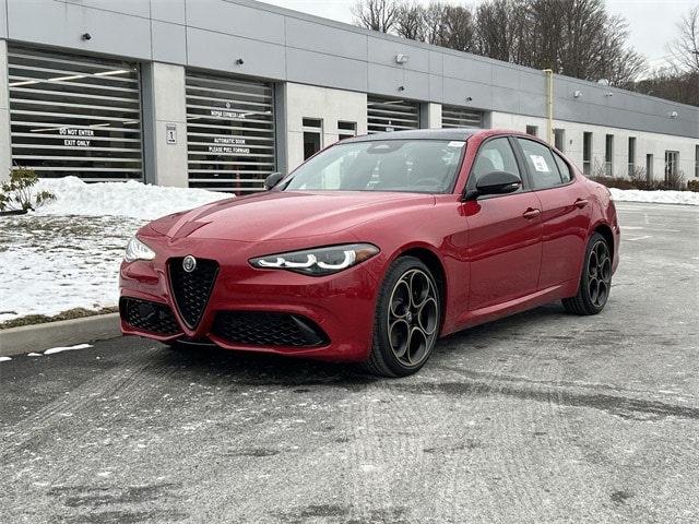 2025 Alfa Romeo Giulia Intensa's photo