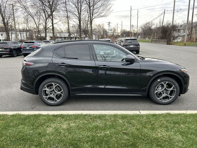 2026 Alfa Romeo Stelvio Base - Photo 9