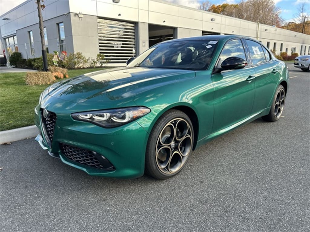 New 2025 Alfa Romeo Giulia INTENSA AWD Sedan