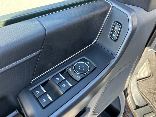 2025 Ford F-150 XLT - Photo 16